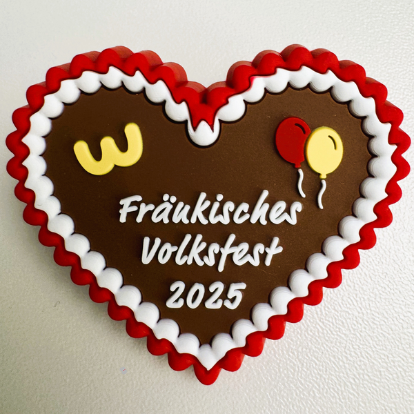 Ansteckherz auf einem Tisch